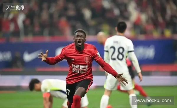 博主:蓉城外援卡隆目前仍处于留队状态,但已不可能随队踢中超